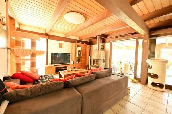 Charmantes 1.5-Zimmer-Einfamilienhaus - Ländlicher Charme trifft moderne Nachhaltigkeit 8