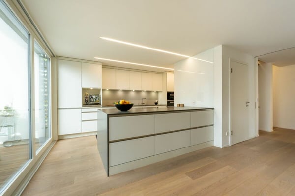 Luxuriöses 2.5-Zimmer-Wohnerlebnis mit Seepanoramablick in Bottighofen TG 11