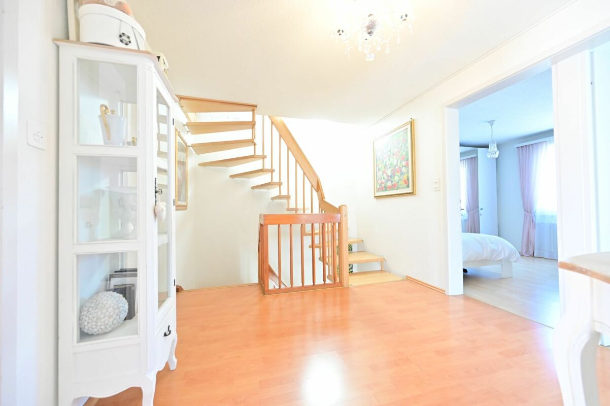 7.5-Zimmer Eck-Einfamilienhaus