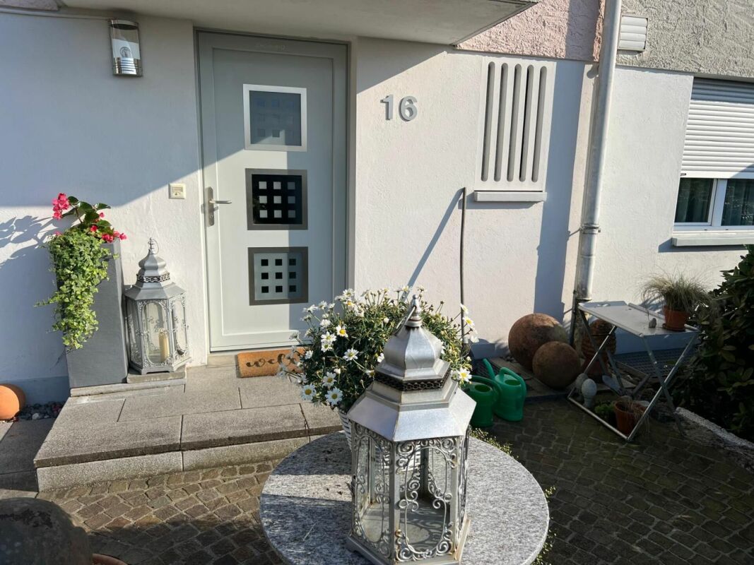 7.5-Zimmer Eck-Einfamilienhaus
