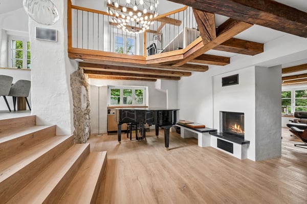 Stilvoll renoviertes Baselbieter Bauernhaus mit grossem Garten, Pool und Nachbargrundstück 1