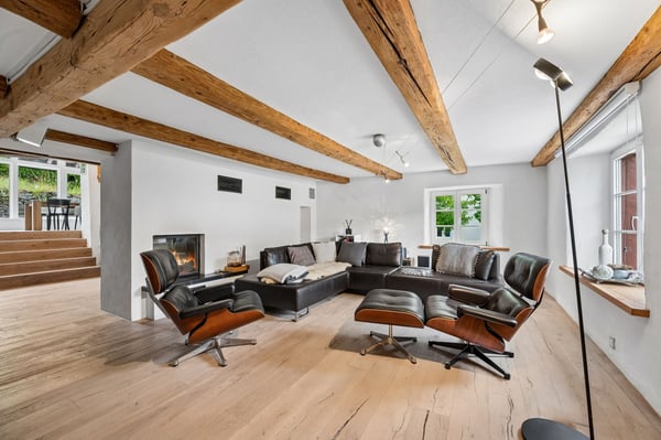 Stilvoll renoviertes Baselbieter Bauernhaus mit grossem Garten, Pool und Nachbargrundstück 6