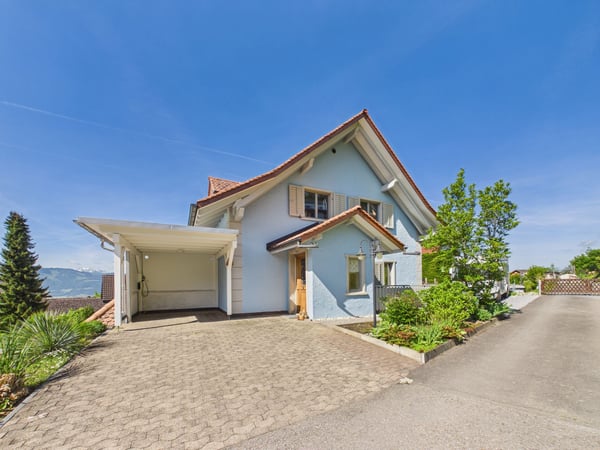 Stilvolles Einfamilienhaus mit Wintergarten und schöner Weitsicht in Gebertingen 8