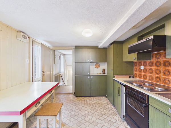Einfamilienhaus mit viel Potenzial in Seenähe, umgeben von traumhafter Bergwelt 5