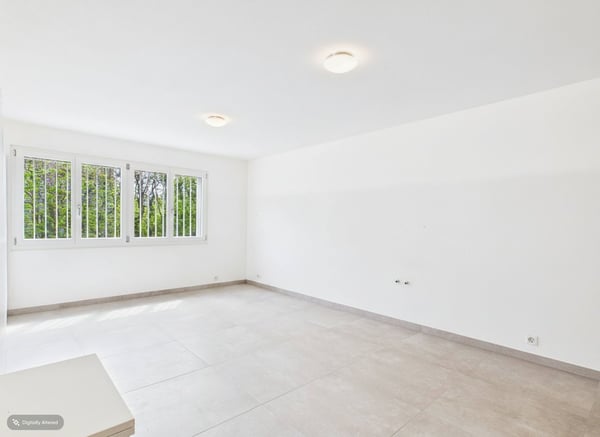 Charmantes 5.5-Zimmer-Doppeleinfamilienhaus mit Weitsicht & Gartenparadies am Ende einer Sackgasse 9