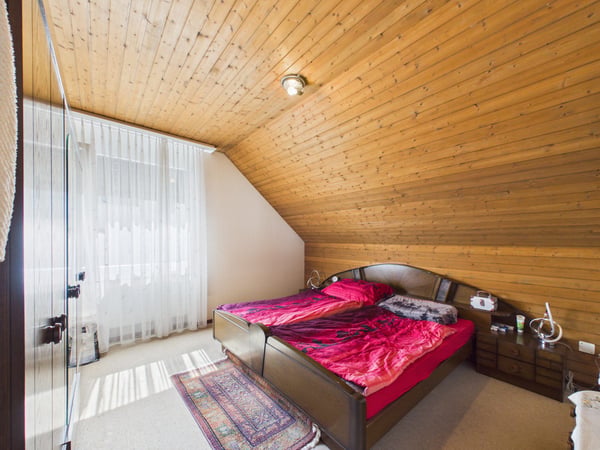 4.5-Zimmer-Haushälfte mit wunderschöner Berg- und Weitsicht im begehrten Uetliburg SG 7
