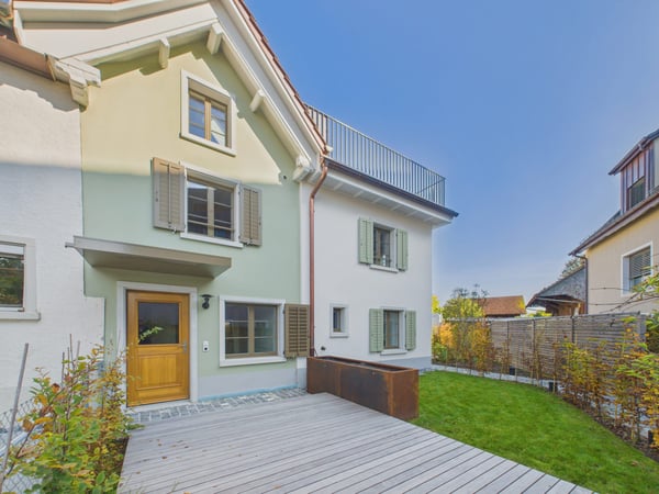 Charme und Moderne - Totalsaniertes Flarzhaus mit lauschigem Sitzplatz im Herzen von Dürnten 8