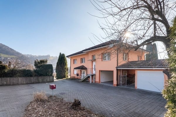 Grosszügiges Mehrgenerationenhaus mit weitläufiger Landreserve 7