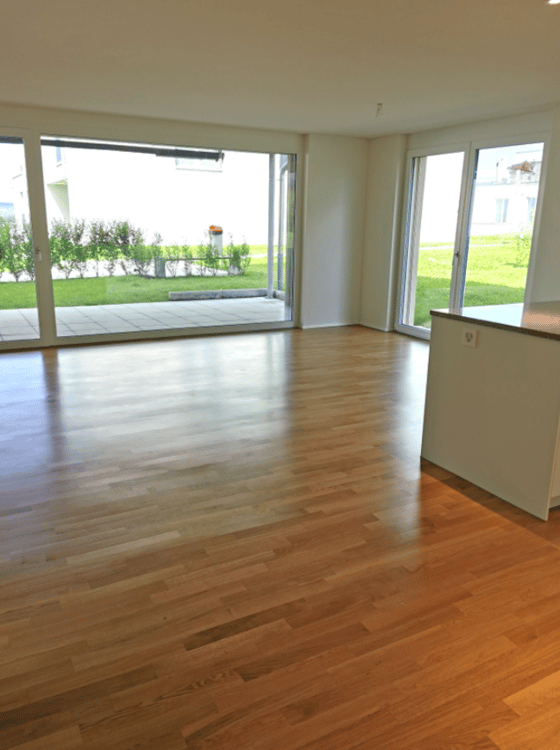 moderne Parterrewohnung mit grossem Sitzplatz in Seerheinnähe 4