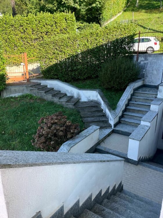 Villa, 6 Zi / 240 m2 mit wunderbarer Seesicht Kopie 9