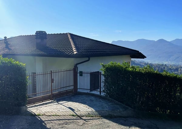Villa, 6 Zi / 240 m2 mit wunderbarer Seesicht Kopie 4