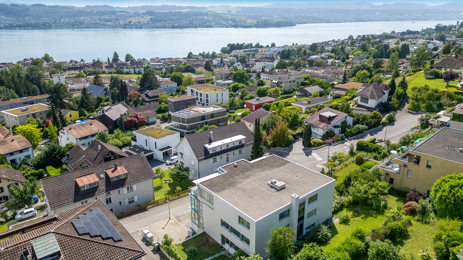 Immobilie in Männedorf - Moderne Attikawohnung mit Seesicht - Bild 1