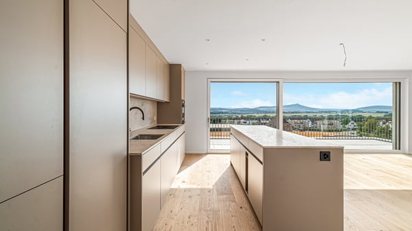 Exklusive Attika-Maisonette mit Panoramablick und privatem Garten 2