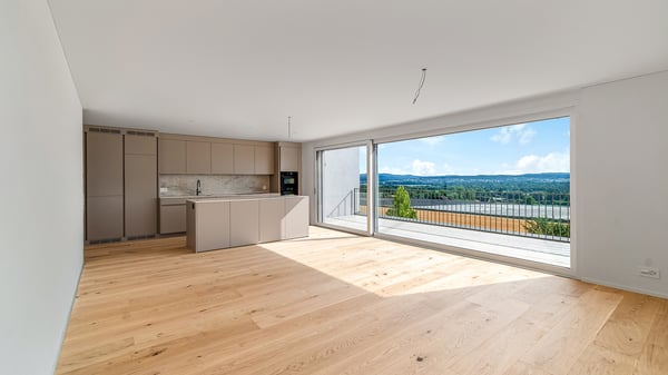 Lichtdurchflutete Attika-Maisonette mit Weitsicht und privatem Garten 1