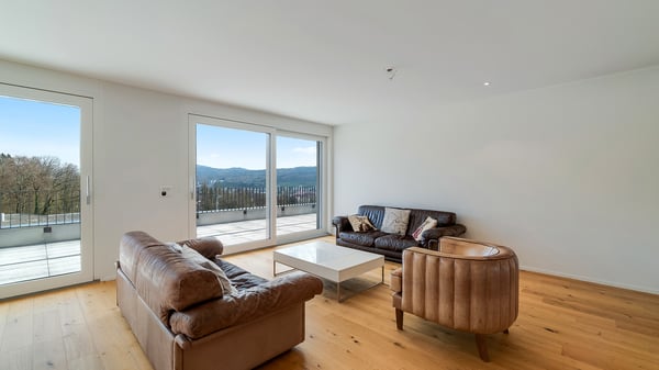 Moderne Wohnung mit Weitblick in Stadtnähe 2
