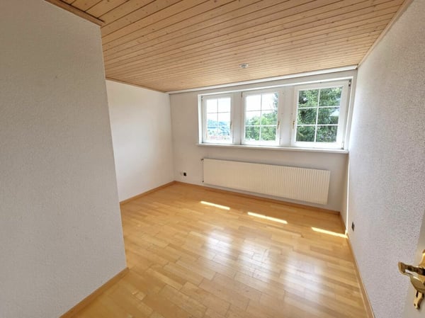 Charmante 4.5-Zimmer-Wohnung am Rosenberg in St. Gallen 9