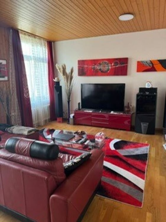 3.5-Zi. Altbauwohnung 2. OG 1
