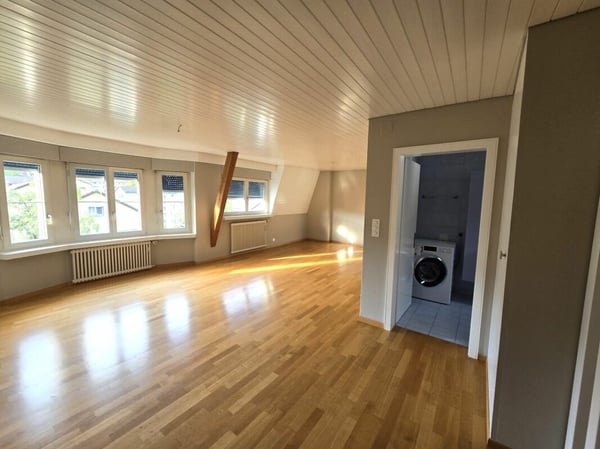 Helle 3.5-Zimmer-Dachgeschosswohnung im 4. OG 8