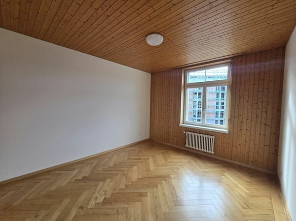 3.5-Zi. Altbauwohnung 2. OG 3