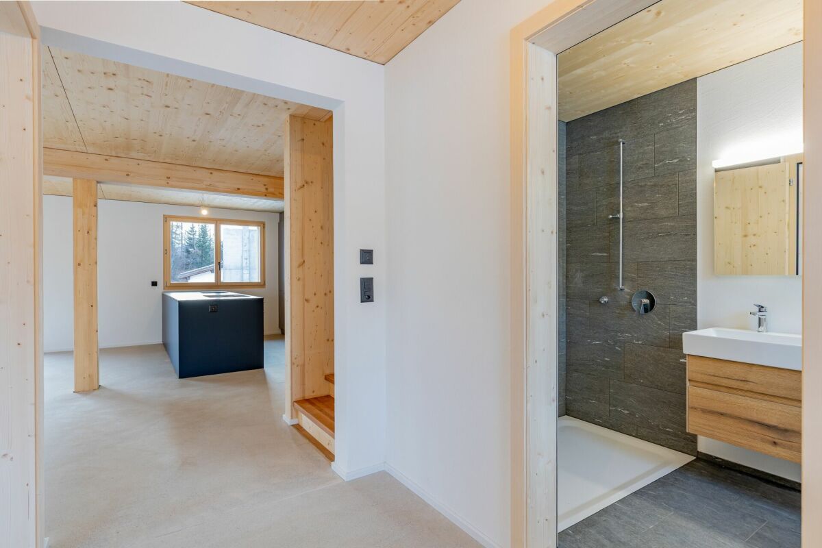 5.5-Zimmer-Doppeleinfamilienhaus als hochwertiger Erstwohnsitz (1A) in Davos Wiesen