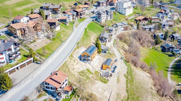 Helles Neubau-Studio mit Terrasse in Davos Wiesen 6