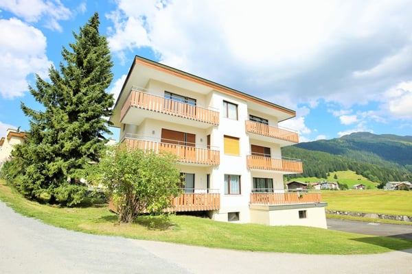Sonnige 2-Zimmer-Dachwohnung mit Eckbalkon