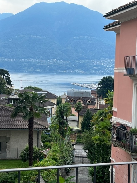 MURALTO, AFFITTASI MONOLOCALE CON VISTA LAGO 2