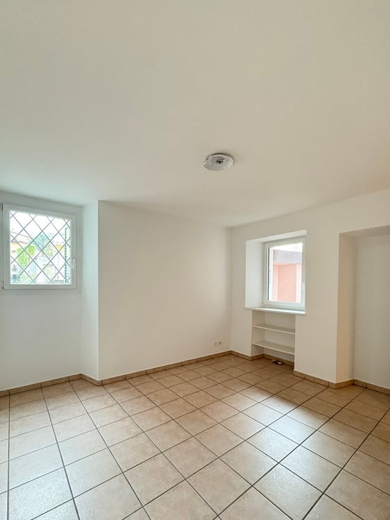 MURALTO,  Affittasi spazioso appartamento di 1½ locali 6