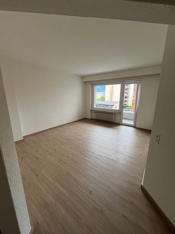 LOCARNO-SOLDUNO, AFFITTASI APPARTAMENTO DI 4 1/2 LOCALI 2