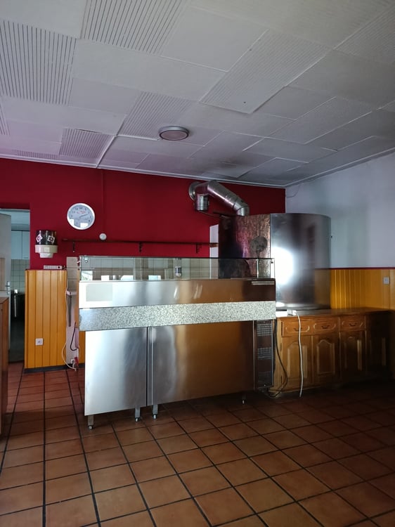 SAN NAZZARO - Vendesi Immobile con Ristorante e 2 Appartamenti 8