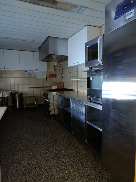 SAN NAZZARO - Vendesi Immobile con Ristorante e 2 Appartamenti 12
