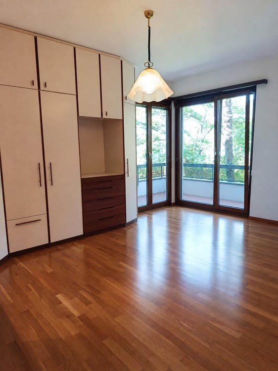 BELLINZONA/GALBISIO - Villa unifamiliare con grande giardino 10