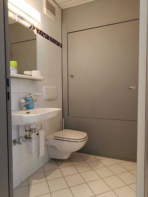 LOCARNO/MURALTO Spazio professionale di 24 m² fronte stazione 12