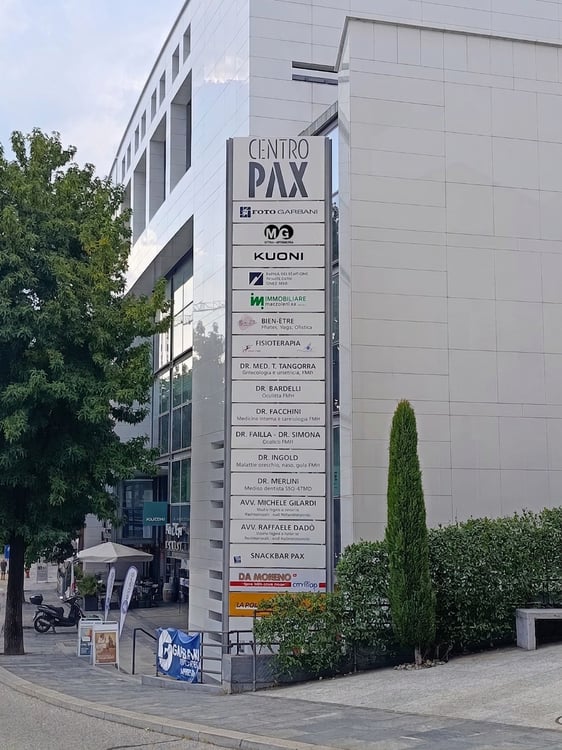 LOCARNO/MURALTO Spazio professionale di 24 m² fronte stazione 2