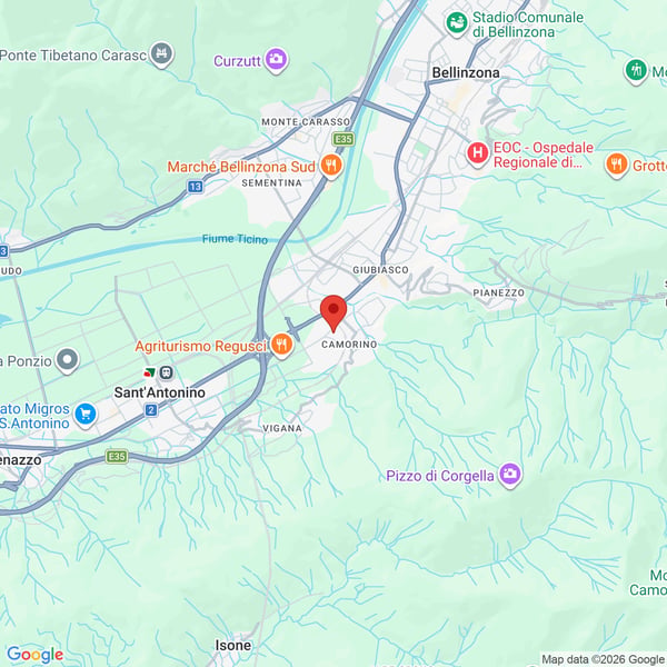 Affittasi ampio 4.5 locali, terrazzo panoramico, soppalco e 2 posteggi 6