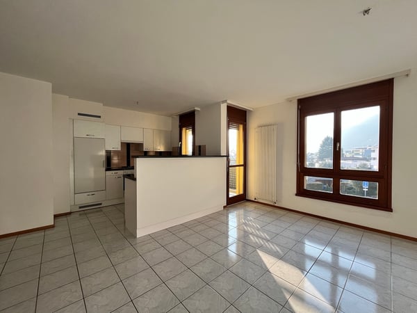 SEMENTINA, Affittiamo appartamento di 3½ locali 5