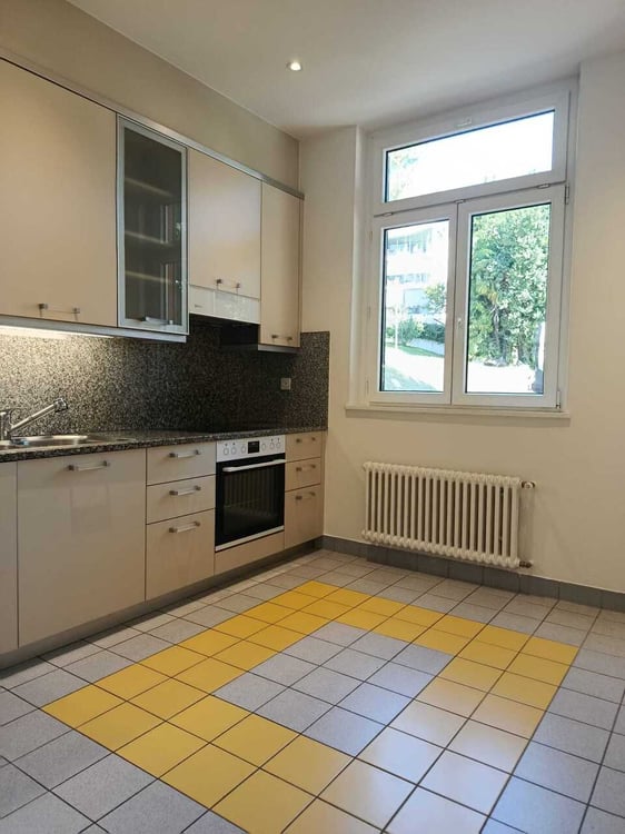 Muralto-Locarno, 3 minuti dalla stazione FFS, affittasi ampio 2.5 loc 8