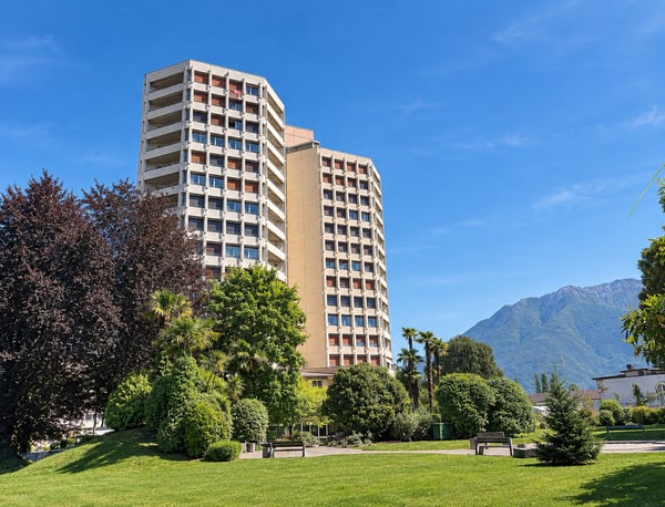 Locarno - Spazio professionale di 2.5 locali nella Torre Panorama 1
