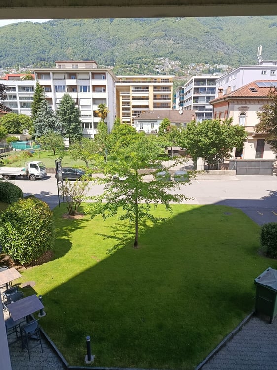 Locarno - Spazio professionale di 2.5 locali nella Torre Panorama 9