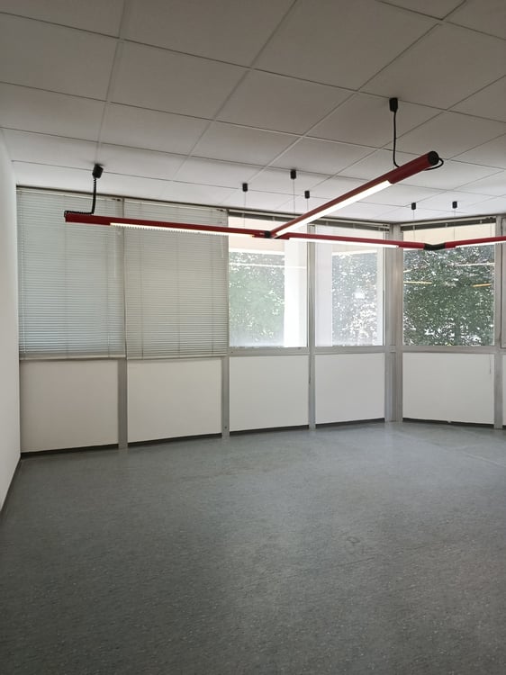 Locarno - Spazio professionale di 2.5 locali nella Torre Panorama 2