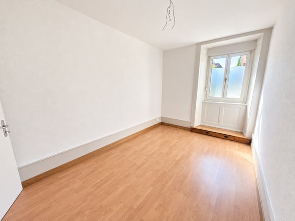 1er loyer offert ! Appartement de 3 pièces situé au rez-de-chaussée 4