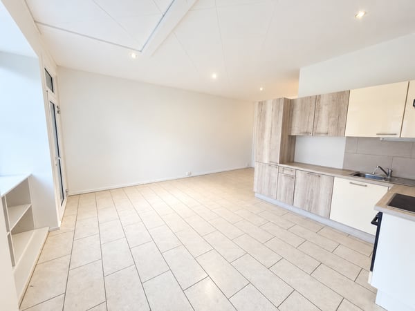 1er loyer offert ! Appartement de 3 pièces situé au rez-de-chaussée 2