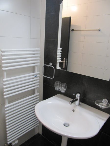 Magnifique appartement de 1.5, proche du centre-ville de Neuchâtel 6