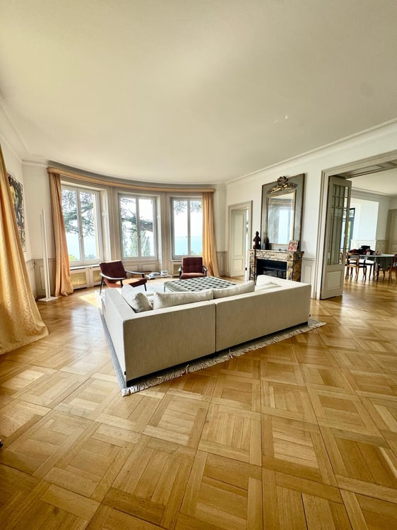 Somptueuse maison de maître avec vue sur le lac et les Alpes 1