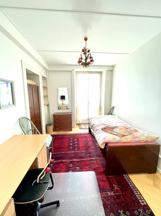 Avec vue sur le lac et les Alpes, idéalement pour les étudiants, ch... 2