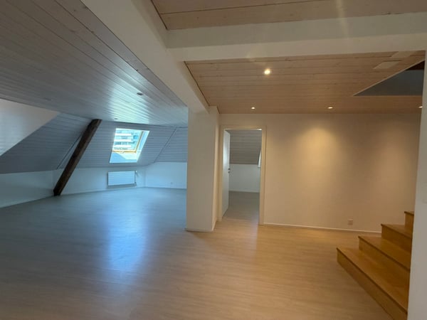 Charmant duplex lumineux de 4 pièces avec mezzanine ? Neuchâtel 4