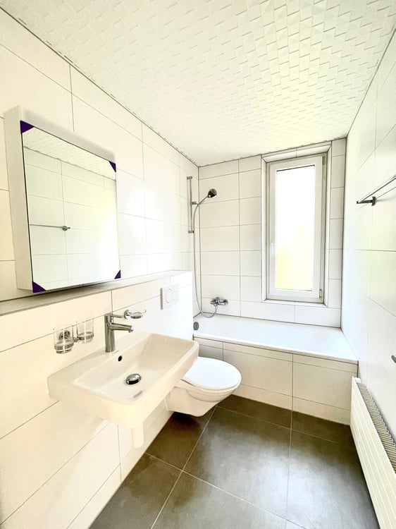 Avec vue sur le lac et les Alpes, magnifique appartement de 3,5 pièces 12