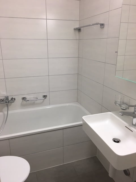 Magnifique appartement de 2.5 pièces au rez-de-chaussée avec terras... 2