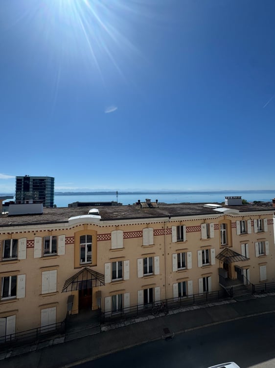 Magnifique appartement avec vue sur le lac et les Alpes, proche de ... 1