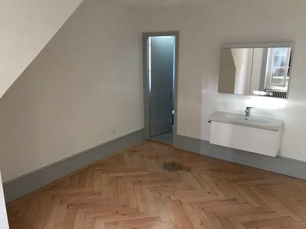 Joli appartement de 4 pièces situé au 2ème étage 6